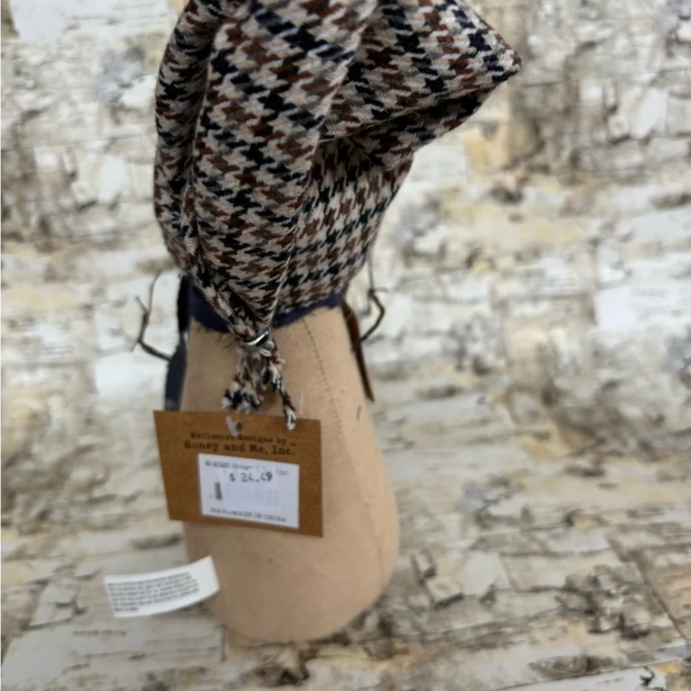 Charming “Corey the Snowman” figurine with Blue Scarf - Picture 4 of 9